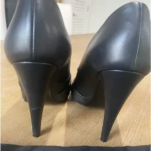 Saint Laurent | Shoes | Saint Laurentvivi 0 Leather Pumps  display picture 1